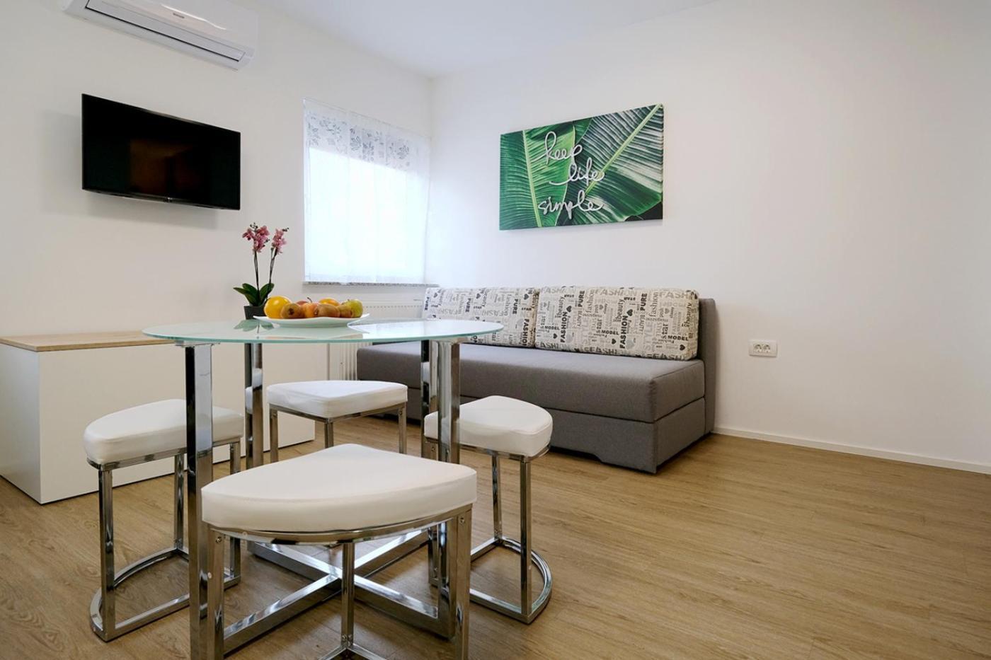 Apartment Joy Tour As With Free Private Parking *